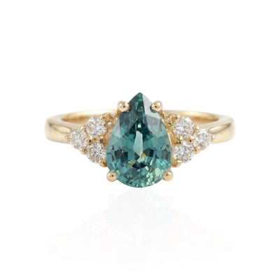 Coloured gemstone